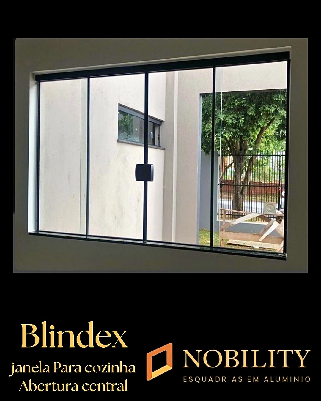 Janela para cozinha — abertura central